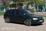 Авто Mazda 323F 2000 г.в.  8000 у.е. 